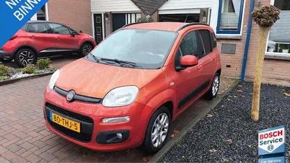 Occasion Fiat Panda Lounge 86 PK (63 kW) 2012 Rood Hatchback