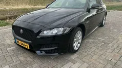 Zwart Gebruikt 2017 Jaguar XF R-Sport Sedan | € 16.950 (Eerlijke prijs)