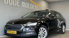 Zwart Gebruikt 2022 Skoda Octavia Business Line Stationwagen | € 25.950 (Eerlijke prijs)