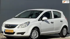 Wit Gebruikt 2010 Opel Corsa Selection Hatchback | € 4.400 (Eerlijke prijs)