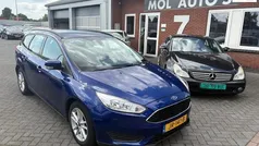 Blauw, metallic lak Gebruikt 2016 Ford Focus Trend Stationwagen | € 5.950 (Eerlijke prijs)