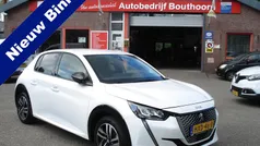Wit Gebruikt 2023 Peugeot 208 Allure Hatchback | € 17.750 (Goede deal)