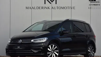Zwart Gebruikt 2021 VW Touran R-line MPV | € 31.440 (Eerlijke prijs)