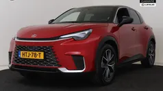 Rood Gebruikt 2025 Lexus LBX SUV | € 42.950 (Eerlijke prijs)