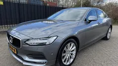 Grijs, metallic lak Gebruikt 2017 Volvo S90 Momentum Sedan | € 17.950 (Goede deal)