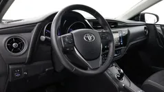 Wit Gebruikt 2015 Toyota Auris Touring Sports Stationwagen | € 14.499 (Eerlijke prijs)