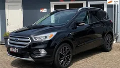 Zwart Gebruikt 2017 Ford Kuga Titanium SUV | € 13.994 (Eerlijke prijs)