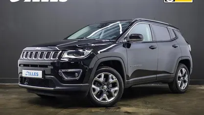 Zwart (metallic) Gebruikt 2018 Jeep Compass Limited SUV | € 18.695 (Eerlijke prijs)