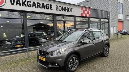 Grijs Gebruikt 2018 Peugeot 2008 Allure SUV | € 12.750 (Eerlijke prijs)