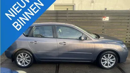 Occasion 2007 Mazda 3 Touring Hatchback | € 3.250 (Eerlijke prijs)