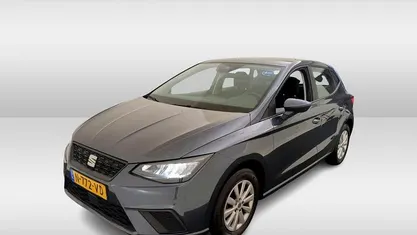 Grijs (metallic) Gebruikt 2022 Seat Ibiza Style Hatchback | € 15.950 (Eerlijke prijs)
