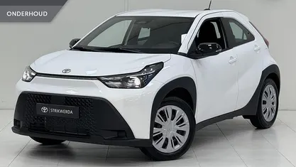 Wit Nieuw 2025 Toyota Aygo X Play SUV | € 23.245 (Goede deal)