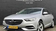 Grijs Gebruikt 2017 Opel Insignia Edition Hatchback | € 16.450 (Eerlijke prijs)