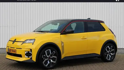 Gebruikt 2024 Renault R5 Komfort Hatchback | € 32.500 (Eerlijke prijs)
