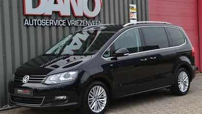 Zwart Gebruikt 2015 VW Sharan Cup MPV | € 18.950 (Eerlijke prijs)