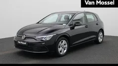 Zwart Gebruikt 2021 VW Golf VIII Business Hatchback | € 23.400 (Goede deal)