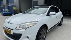 Wit Gebruikt 2011 Renault Mégane III Dynamique Hatchback | € 4.950 (Eerlijke prijs)