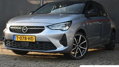 Grijs Occasion 2023 Opel Corsa GS Line Hatchback | € 15.395 (Goede deal)