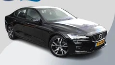Zwart Gebruikt 2021 Volvo S60 R-Design Sedan | € 28.400 (Super prijs)