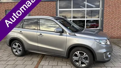 Grijs Occasion 2023 Suzuki Vitara SUV | € 16.200 (Eerlijke prijs)