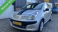 Grijs, metallic lak Gebruikt 2010 Nissan Pixo Visia Hatchback | € 2.649 (Eerlijke prijs)