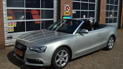 Grijs Gebruikt 2012 Audi A5 Cabriolet Proline Cabriolet | € 13.800 (Goede deal)