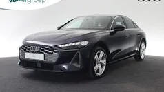 Blauw (metallic) Nieuw 2025 Audi A5 Advanced Sedan | € 49.900 (Goede deal)