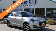 Grijs Gebruikt 2023 Suzuki Swift Style Hatchback | € 18.445 (Eerlijke prijs)