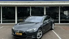 Grijs Gebruikt 2015 Tesla Model S Sedan | € 21.999 (Eerlijke prijs)