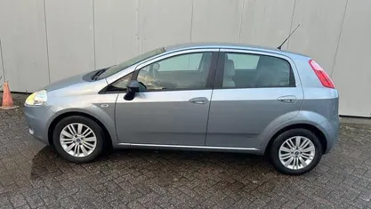 Occasion Fiat Grande Punto 78 PK (57 kW) 2006 Grijs Hatchback