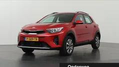 Rood Gebruikt 2021 Kia Stonic SUV | € 21.935 (Eerlijke prijs)