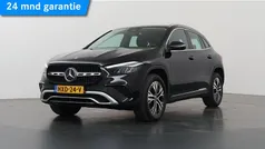 Zwart Gebruikt 2023 Mercedes GLA250 Business SUV | € 41.850 (Goede deal)