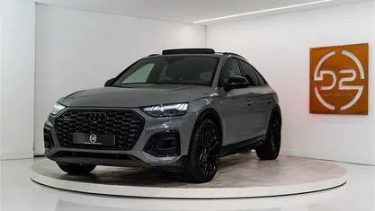 Grijs Gebruikt 2024 Audi Q5 Sportback Competition SUV | € 54.980 (Eerlijke prijs)