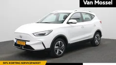 Wit Gebruikt 2023 MG ZS Comfort Sedan | € 21.995 (Eerlijke prijs)
