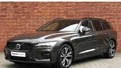 Gebruikt 2024 Volvo V60 Plus Stationwagen | € 39.750 (Eerlijke prijs)