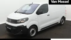 Wit Nieuw 2025 Opel Vivaro-e Combi Van | € 32.900 (Eerlijke prijs)