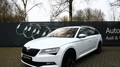 Occasion 2018 Skoda Superb SportLine Stationwagen | € 19.950 (Eerlijke prijs)