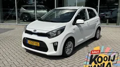 (ud) clear white s Gebruikt 2020 Kia Picanto Hatchback | € 11.400 (Eerlijke prijs)