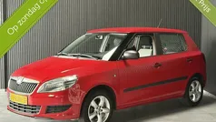 Rood Gebruikt 2011 Skoda Fabia Hatchback | € 3.999 (Eerlijke prijs)