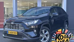 Attitude black (donker zwart) Gebruikt 2021 Toyota RAV4 Hybrid Style SUV | € 34.900 (Eerlijke prijs)