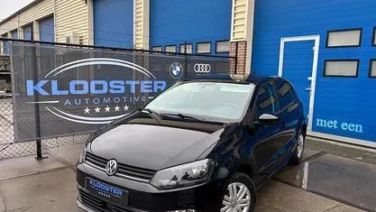 Zwart Occasion 2014 VW Polo Comfortline Hatchback | € 4.750 (Goede deal)