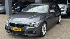 Grijs Gebruikt 2019 BMW 318 M Sport Stationwagen | € 14.999 (Eerlijke prijs)