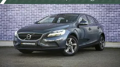 Blauw Gebruikt 2019 Volvo V40 Stationwagen | € 17.694 (Eerlijke prijs)