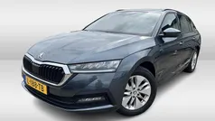 Grijs Gebruikt 2021 Skoda Octavia Business Line Stationwagen | € 20.950 (Eerlijke prijs)