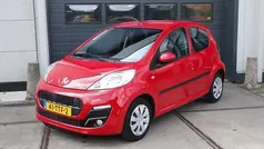 Rood Gebruikt 2012 Peugeot 107 Active Hatchback | € 4.750 (Eerlijke prijs)