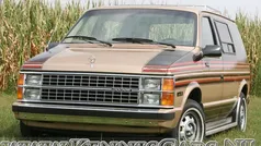 Beige Gebruikt 1984 Dodge Custom MPV | € 45.500