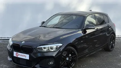 Zwart Gebruikt 2018 BMW 118 Executive Hatchback | € 16.400 (Eerlijke prijs)