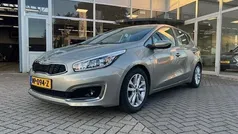 Grijs Gebruikt 2017 Kia Ceed First Edition Hatchback | € 10.950 (Eerlijke prijs)