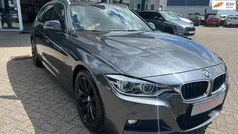 Grijs Gebruikt 2017 BMW 320 Executive Stationwagen | € 19.940 (Eerlijke prijs)