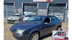 Blauw Gebruikt 2003 VW Bora Sedan | € 500 (Super prijs)